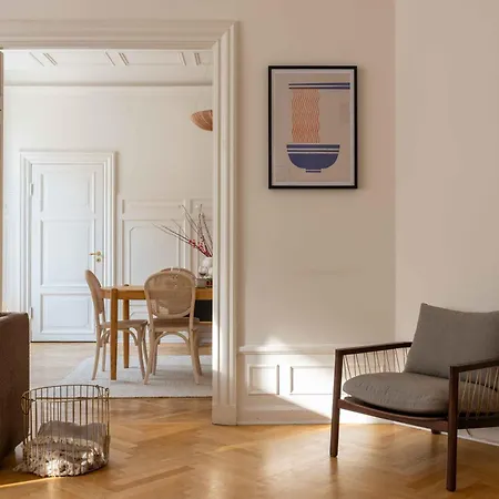Lovely 3br Manor 5 Min From Tivoli Gardens Apartament Kopenhaga