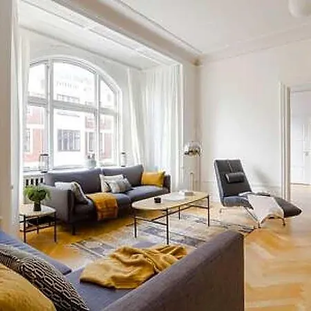 Apartment Lovely 3br Manor 5 Min From Tivoli Gardens *