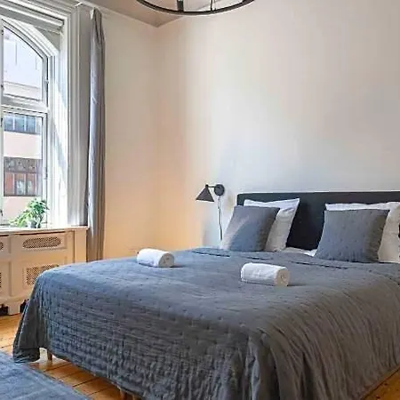 Lovely 3br Manor 5 Min From Tivoli Gardens * Copenaghen