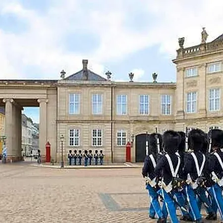Lovely 3br Manor 5 Min From Tivoli Gardens * Copenhagen