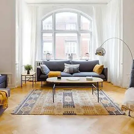 Apartment Lovely 3br Manor 5 Min From Tivoli Gardens *