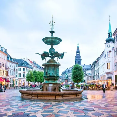 Lovely 3br Manor 5 Min From Tivoli Gardens Apartment Copenhagen