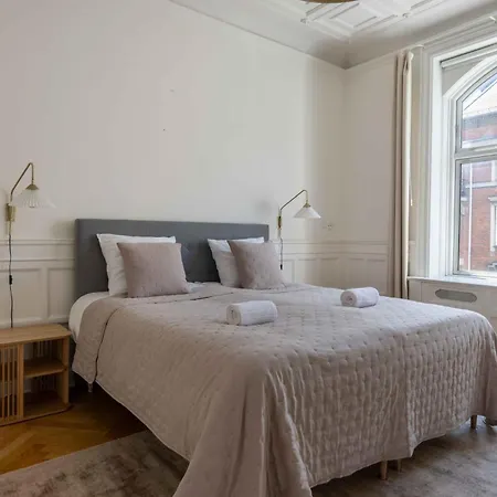 شقة Lovely 3br Manor 5 Min From Tivoli Gardens *